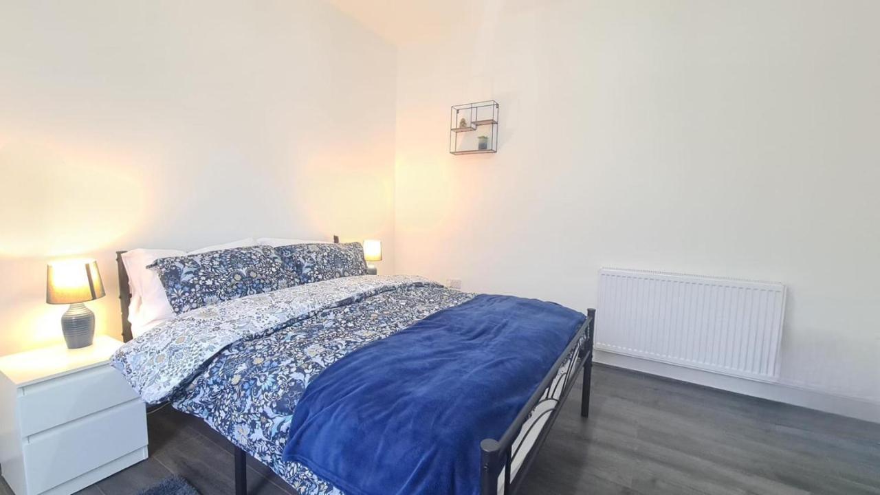 Cosy Room In Manor Park London Exterior photo
